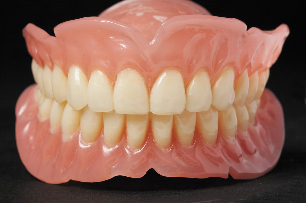 complete denture bimaxillary prosthodontics photo