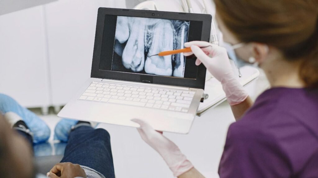 Antibioprophylaxie Dentaire : Quand et Pourquoi Prendre des Antibiotiques Avant les Soins ?